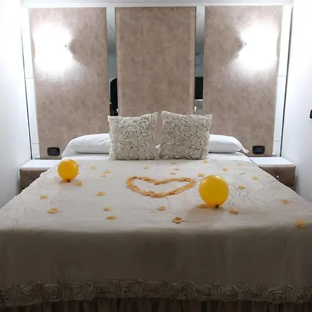 The King's House 4* Νάπολη