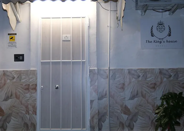 Bed & Breakfast The King's House 4*